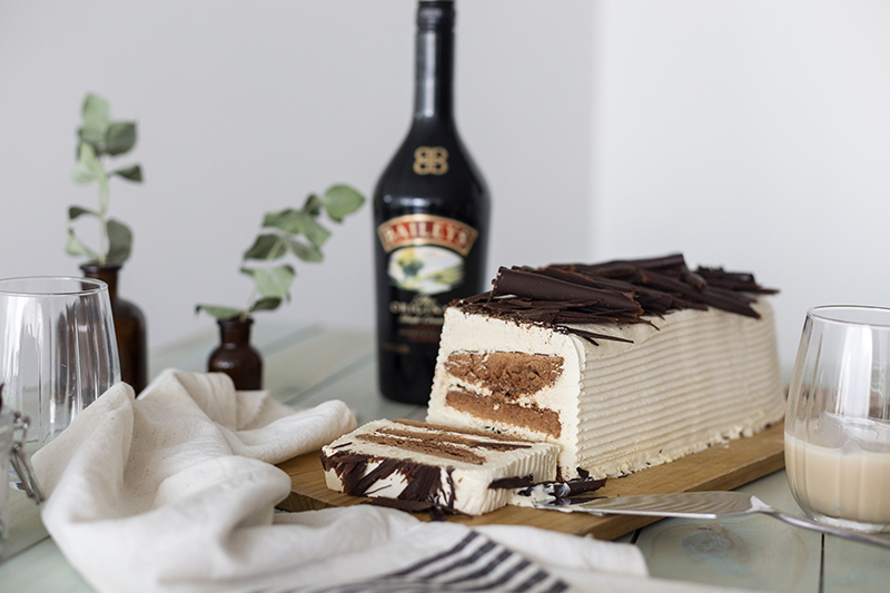 La Berlín y Baileys lanzan torta para celebrar a los padres - City Magazine